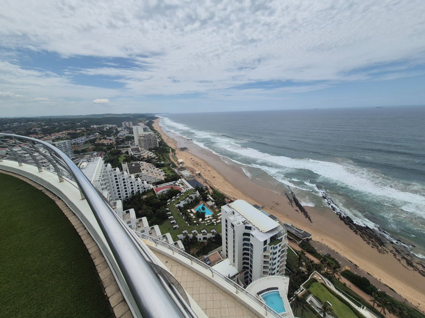 3 Bedroom Apartment / flat to rent in Umhlanga Central - View 4