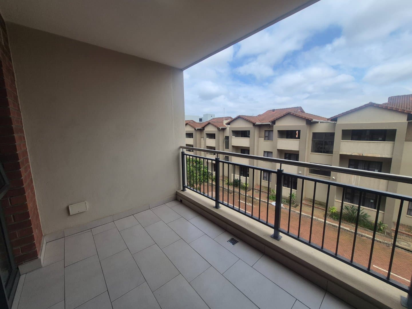 2 Bedroom Apartment / flat for sale in New Town Centre - View 5