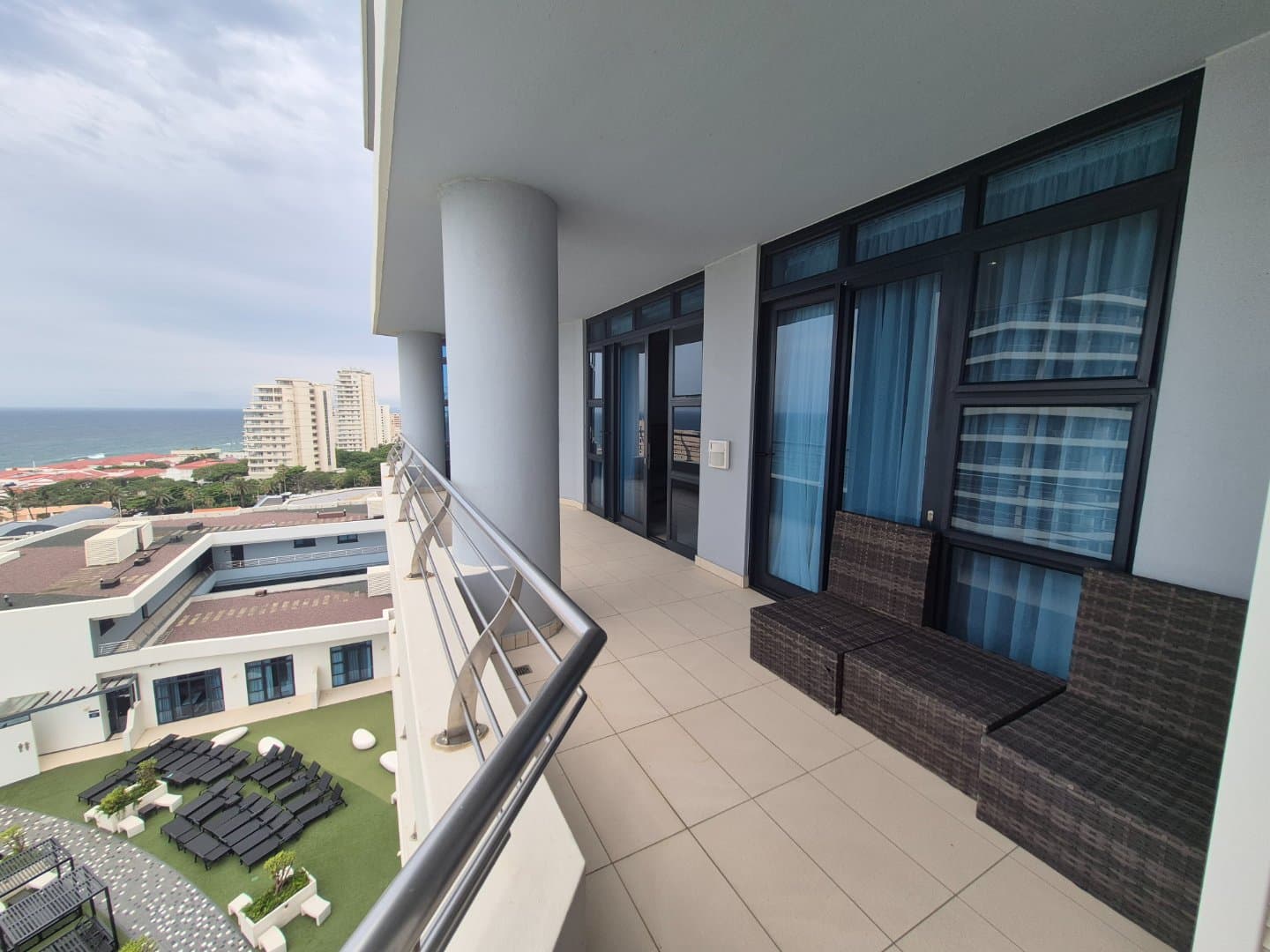 3 Bedroom Apartment / flat to rent in Umhlanga Central - View 2