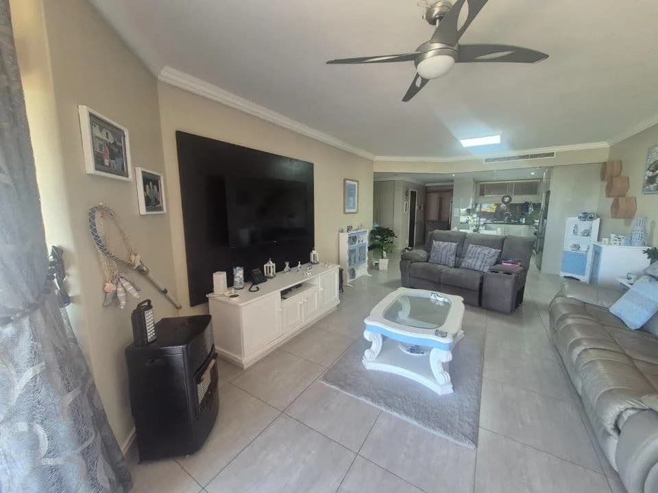2 Bedroom Apartment / flat for sale in Umhlanga Central - 24 Lagoon Drive - View 4